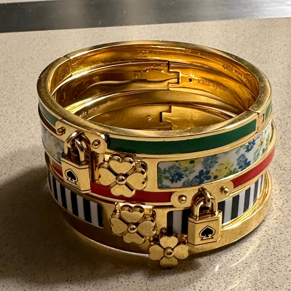 NWOT KATE SPADE ♠️ NEW YORK lock 🔒 and spade ♠️ charm bangle bracelet GREEN - Picture 8 of 8